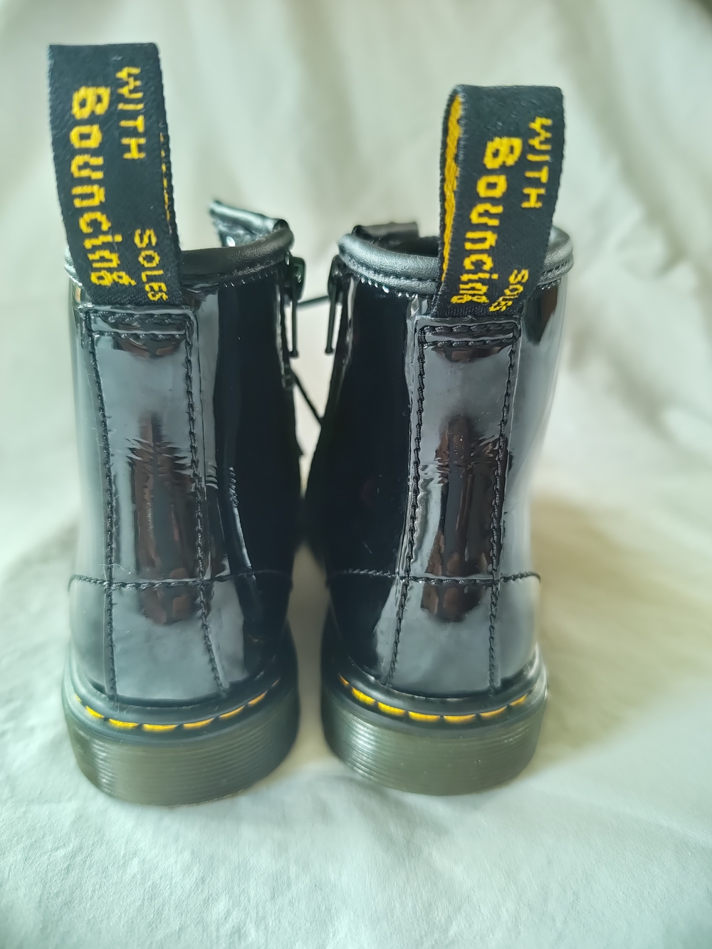 Dr. Martens Kids Black Patent Leather Lace-Up Boots Size 10 - Picture 7 of 8